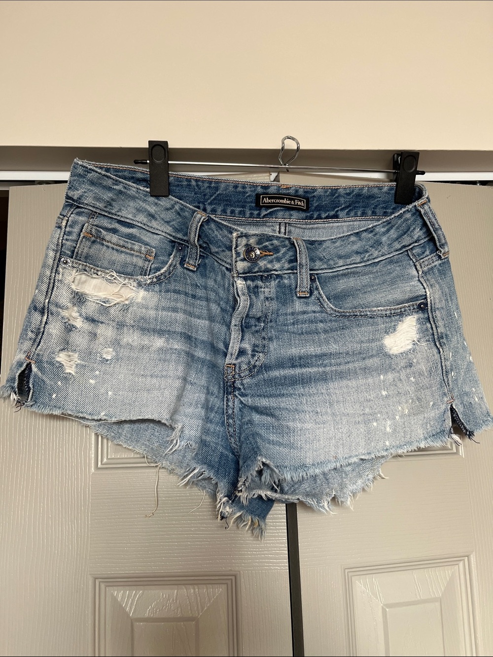 7/$20 Abercrombie & Fitch Faded Blue Frayed Denim Cutoff Shorts